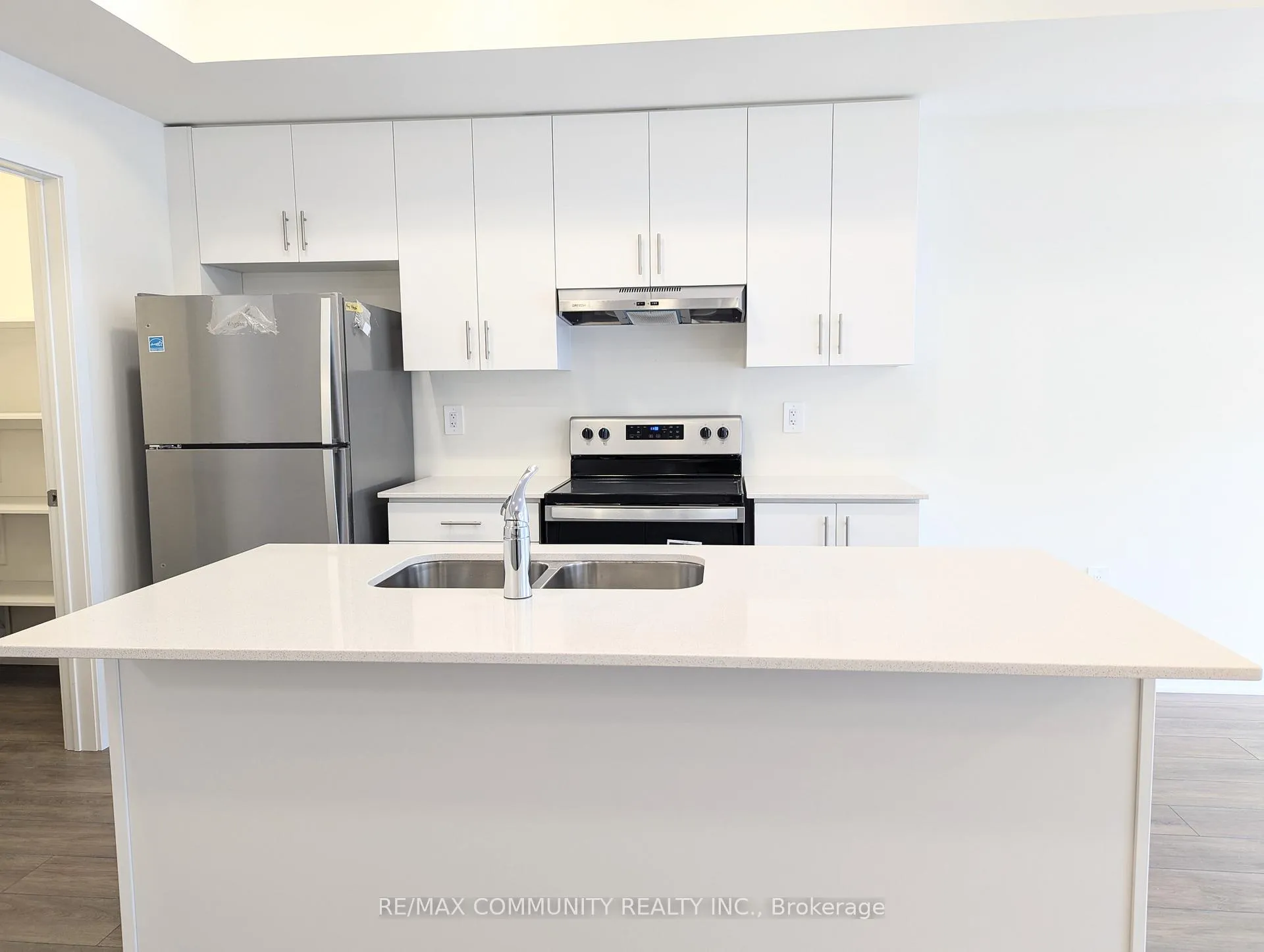 Photo 5 of Unit 312, 755 Omega Drive N, Pickering, Woodlands — HOMEH