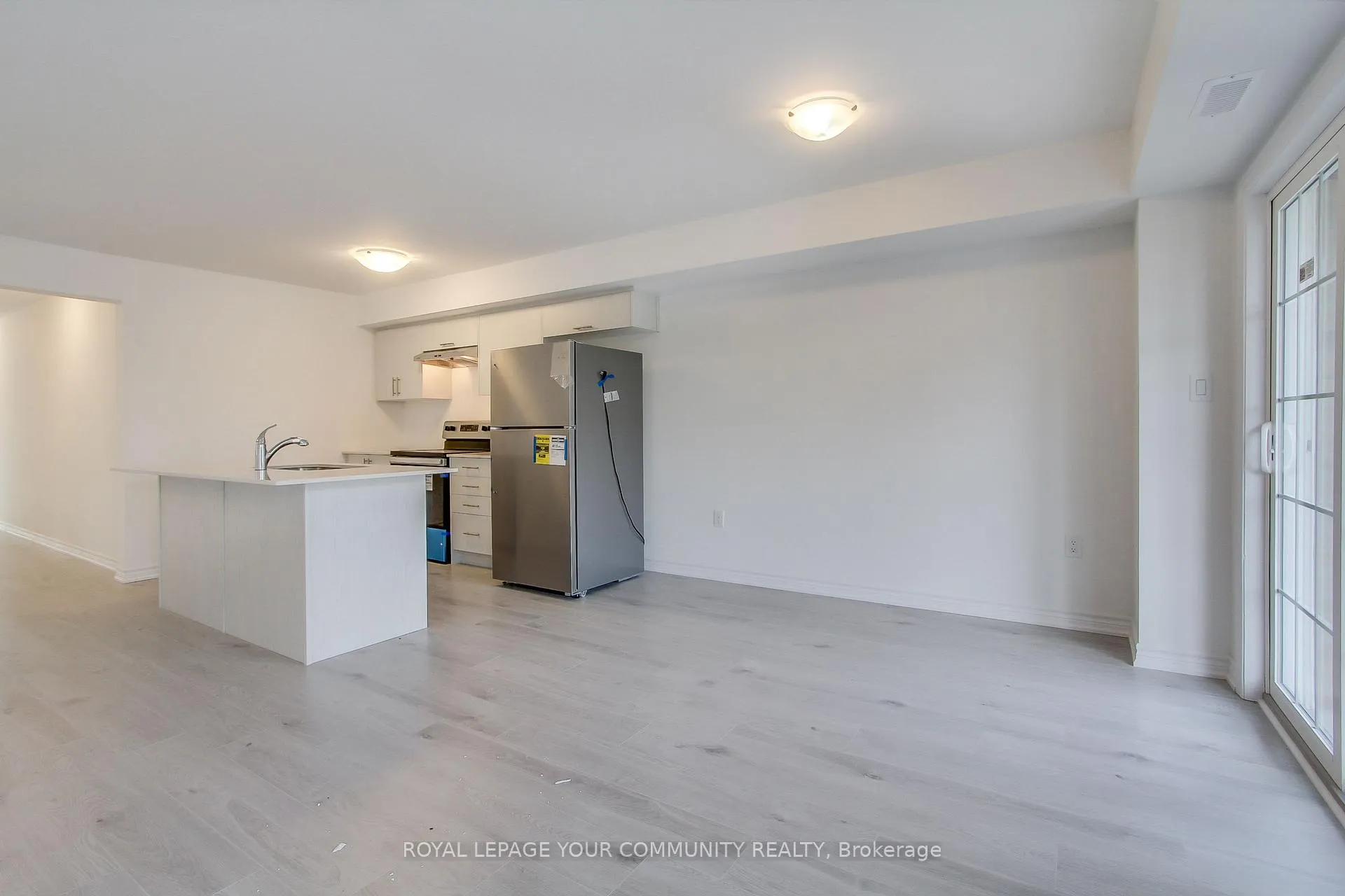 Photo 8 of Unit 2, 23 Hay Lane, Barrie, Painswick South — HOMEH