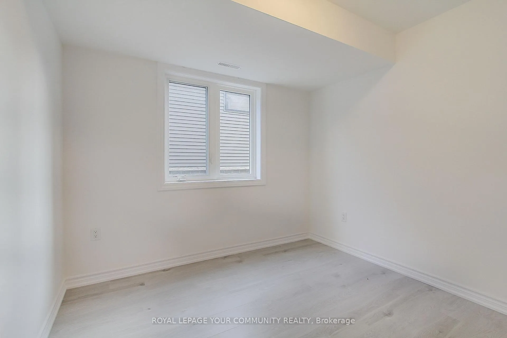 Photo 20 of Unit 2, 23 Hay Lane, Barrie, Painswick South — HOMEH