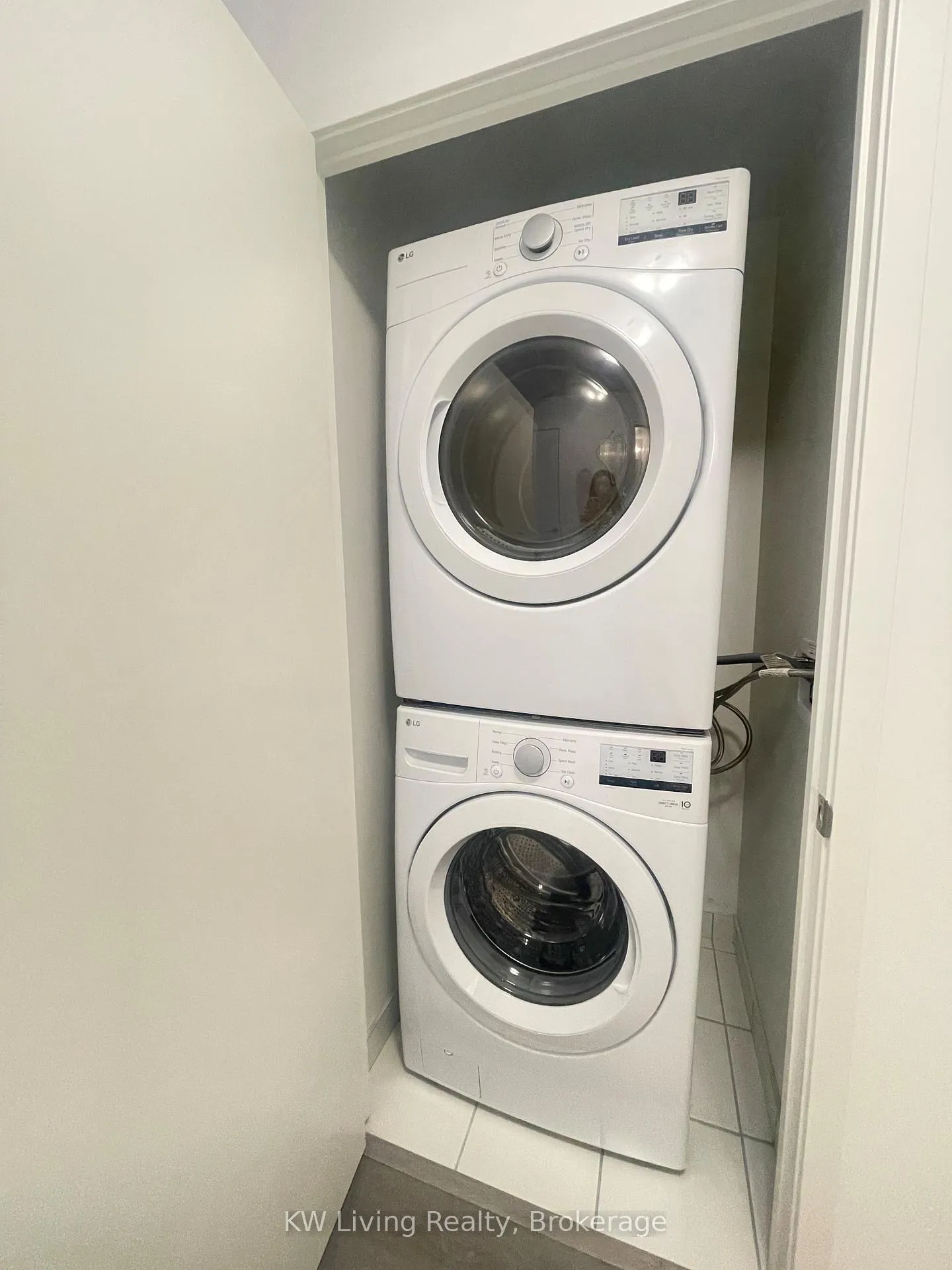 Photo 14 of Unit B1211, 292 Verdale Crossing, Markham, Unionville — HOMEH