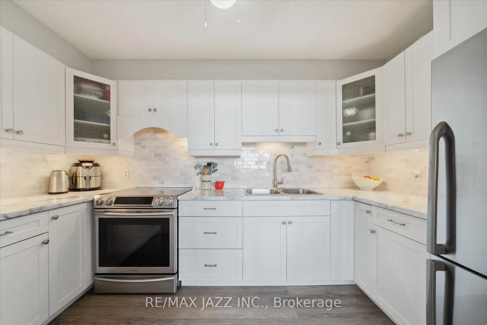 Photo 7 of Unit 914, 55 William Street E, Oshawa, McLaughlin — HOMEH