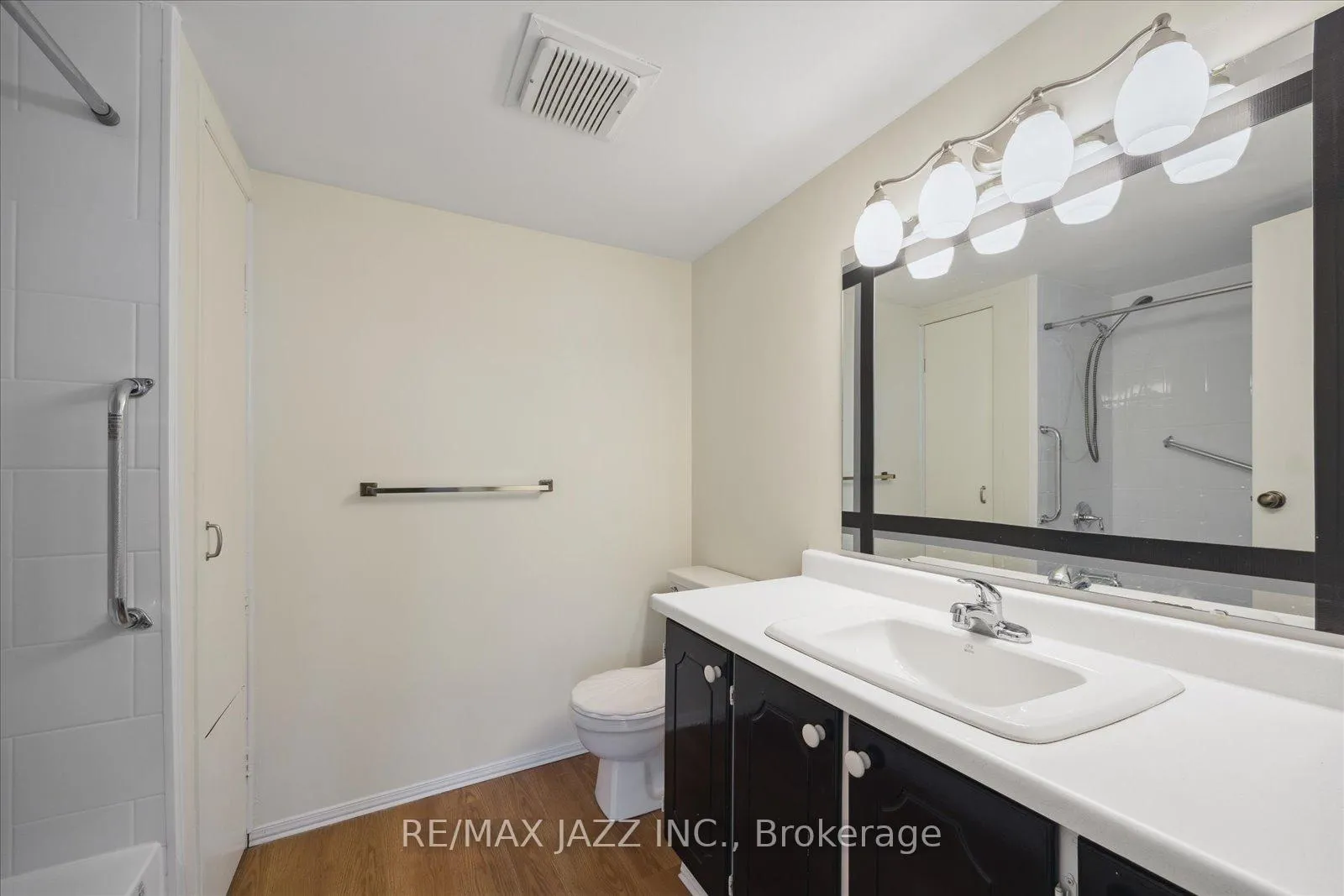 Photo 17 of Unit 914, 55 William Street E, Oshawa, McLaughlin — HOMEH