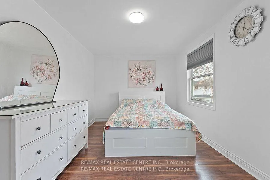 Photo 20 of 383 Durham Court, Oshawa, Vanier — HOMEH