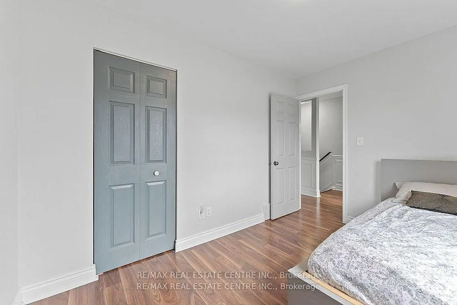 Photo 26 of 383 Durham Court, Oshawa, Vanier — HOMEH