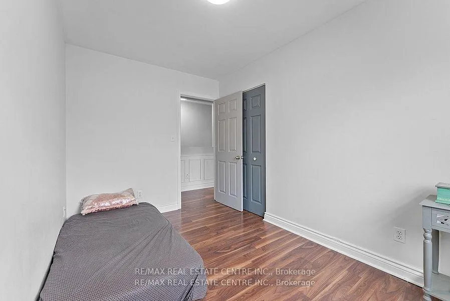 Photo 28 of 383 Durham Court, Oshawa, Vanier — HOMEH