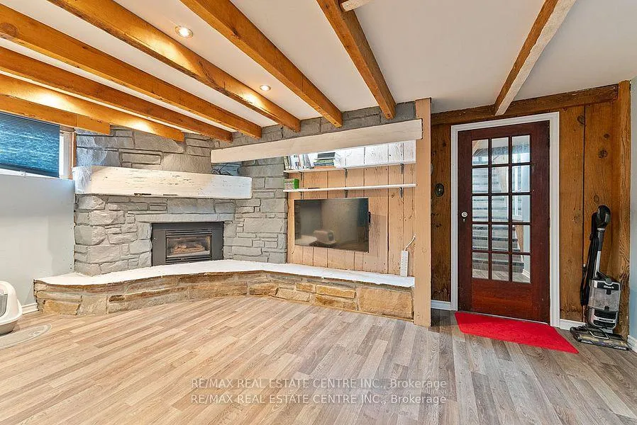 Photo 30 of 383 Durham Court, Oshawa, Vanier — HOMEH