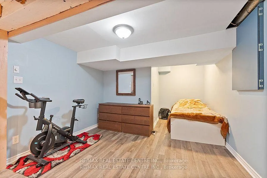 Photo 34 of 383 Durham Court, Oshawa, Vanier — HOMEH
