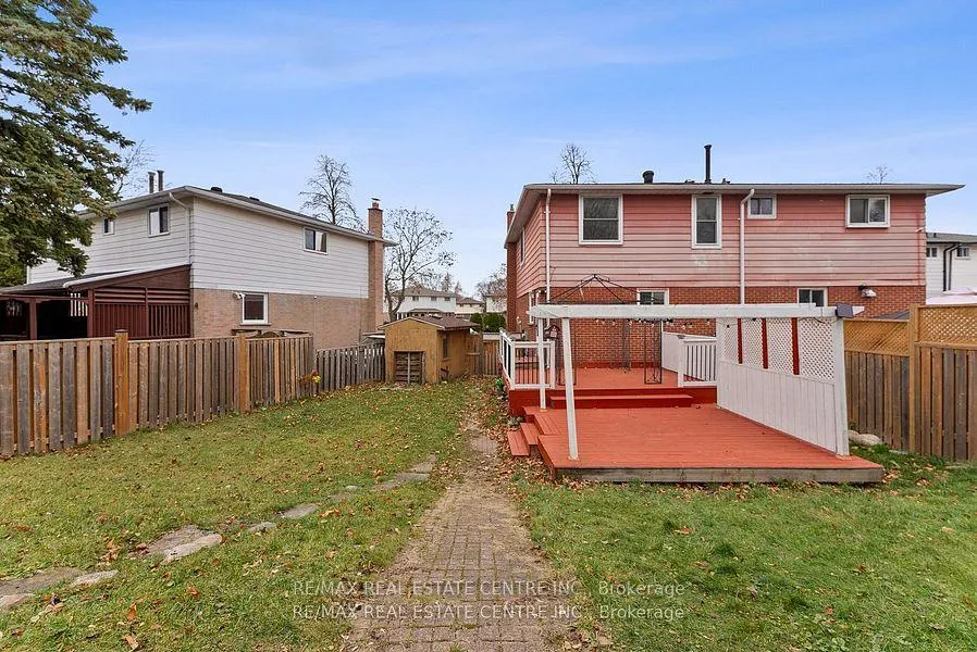 Photo 39 of 383 Durham Court, Oshawa, Vanier — HOMEH