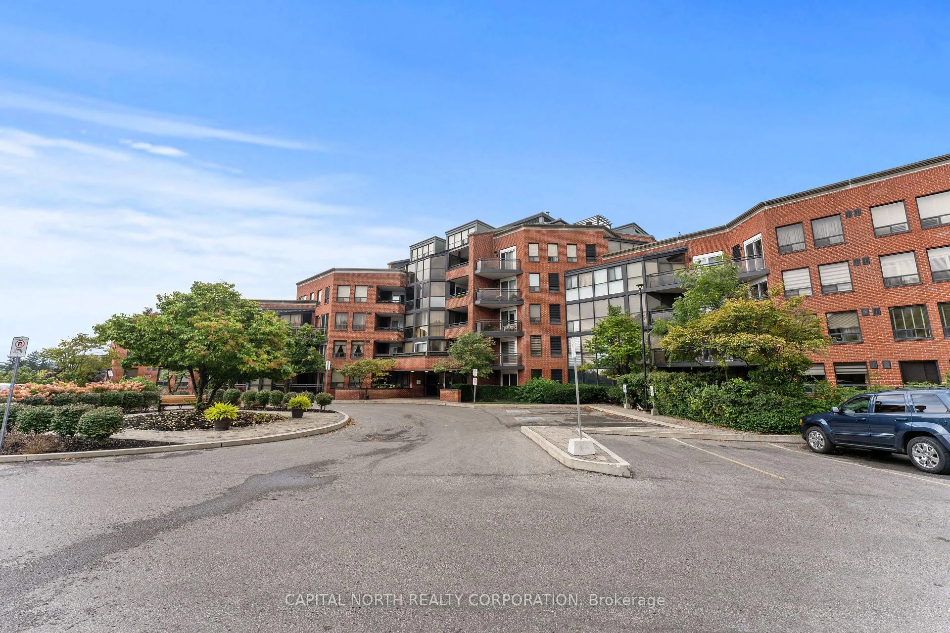 Photo 1 of Unit 319, 100 Arbors Lane, Vaughan, West Woodbridge — HOMEH