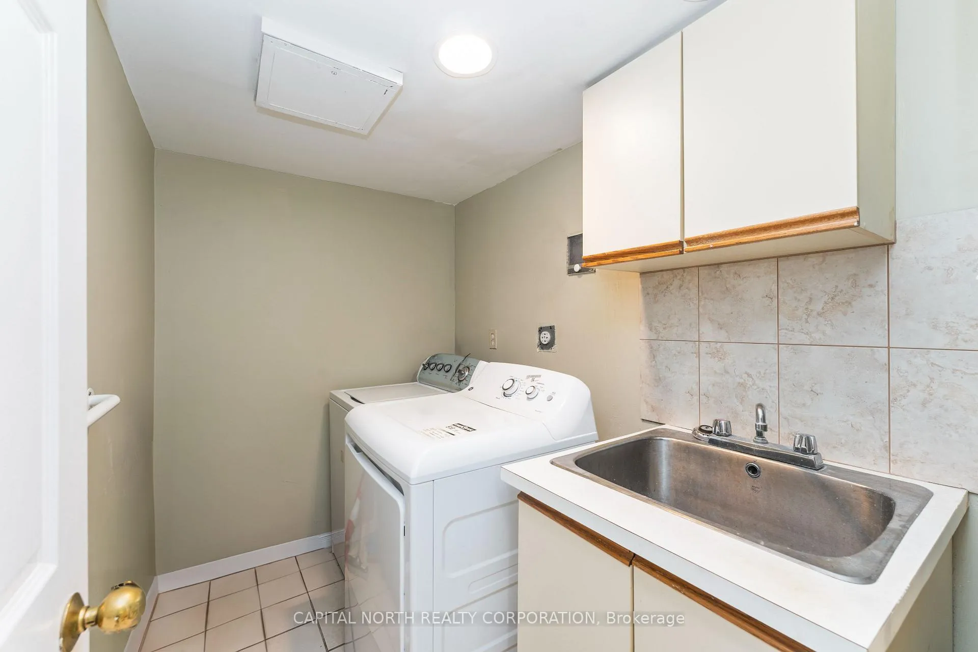 Photo 9 of Unit 319, 100 Arbors Lane, Vaughan, West Woodbridge — HOMEH