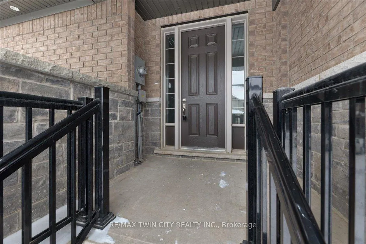 Photo 2 of 24 Roywood Street E, Kitchener — HOMEH