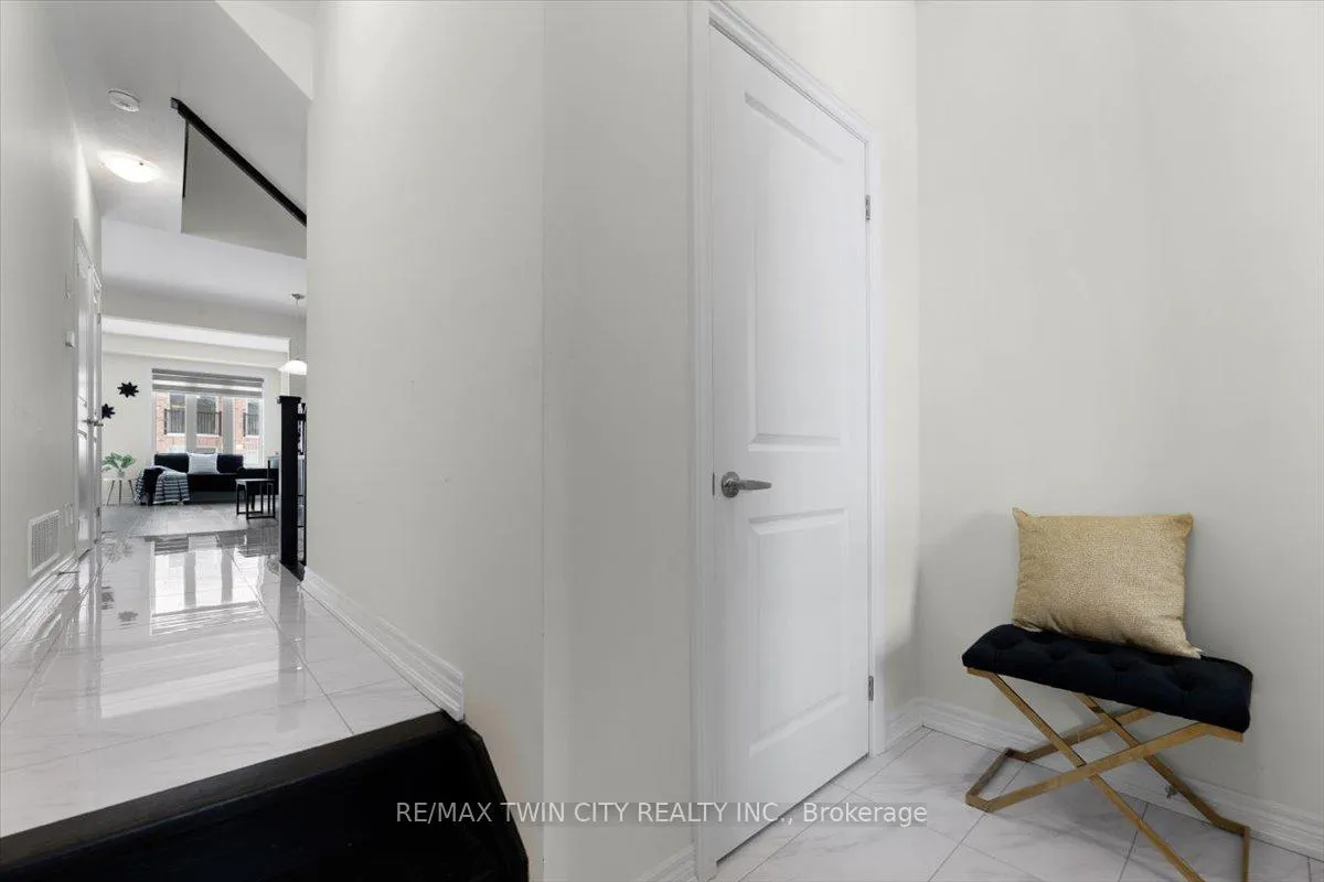 Photo 3 of 24 Roywood Street E, Kitchener — HOMEH