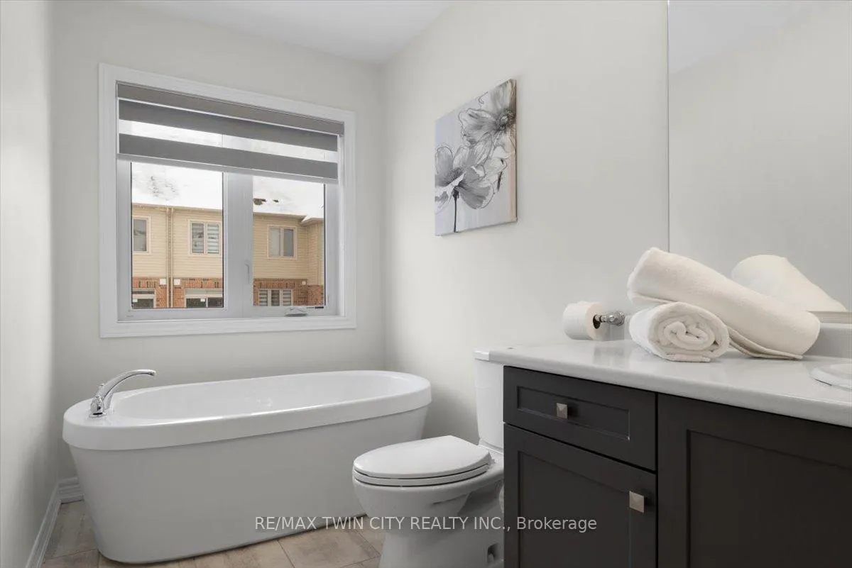 Photo 23 of 24 Roywood Street E, Kitchener — HOMEH