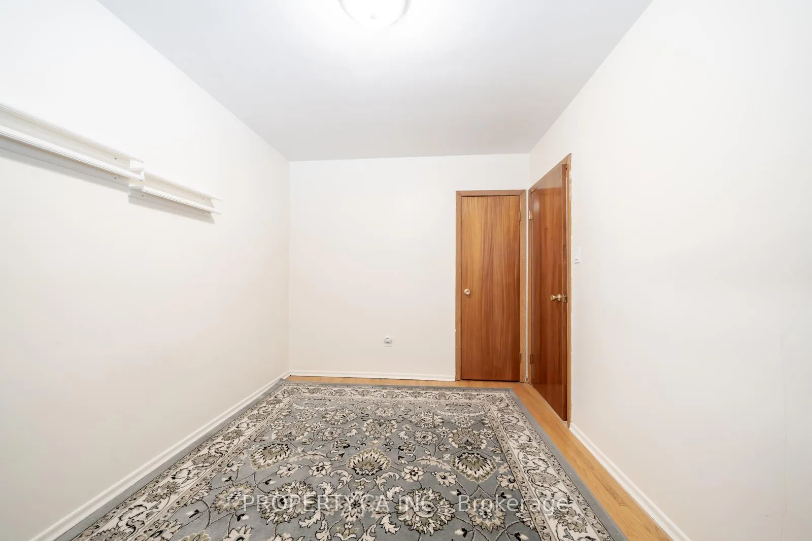 Photo 7 of 371 Westmount Road E, Kitchener — HOMEH