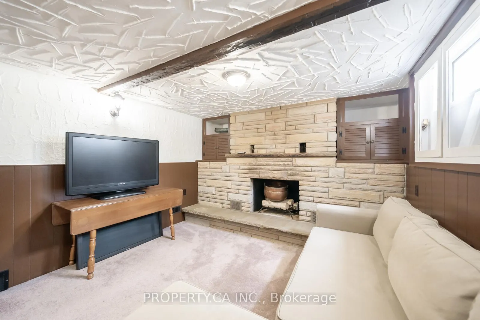 Photo 15 of 371 Westmount Road E, Kitchener — HOMEH