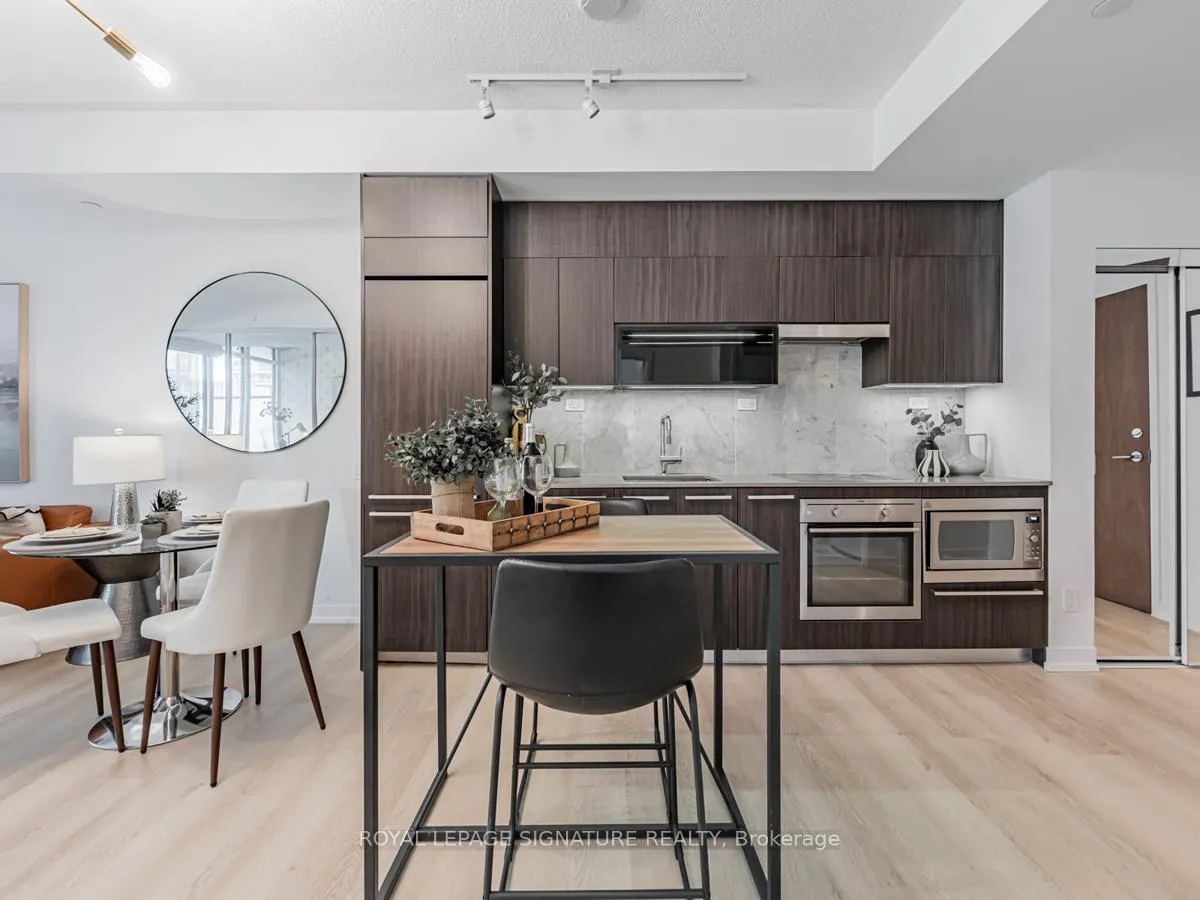 Front of Unit 508, 90 Queens Wharf Road