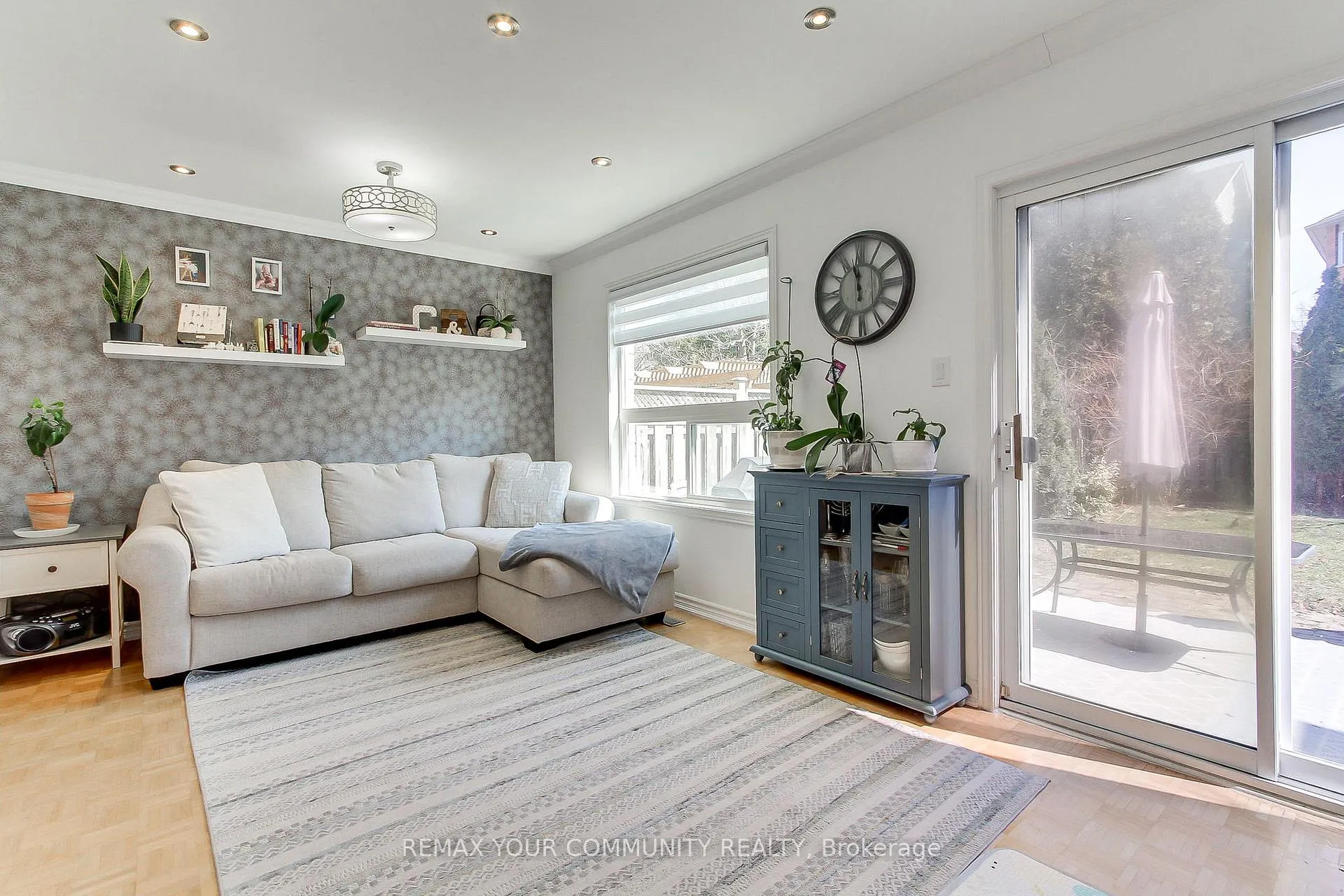 Photo 8 of 45 Harmony Road, Vaughan, Patterson — HOMEH
