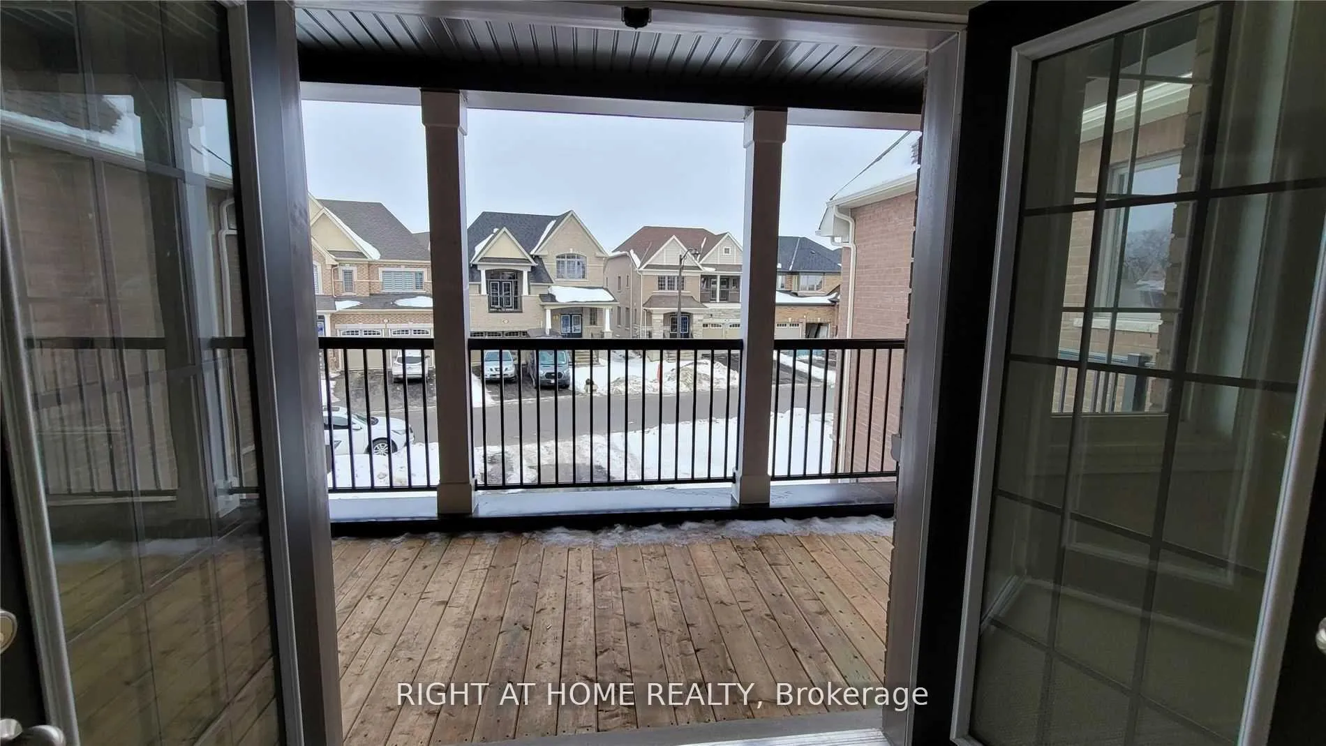 Photo 2 of 199 Miyako Court, Oshawa, Windfields — HOMEH