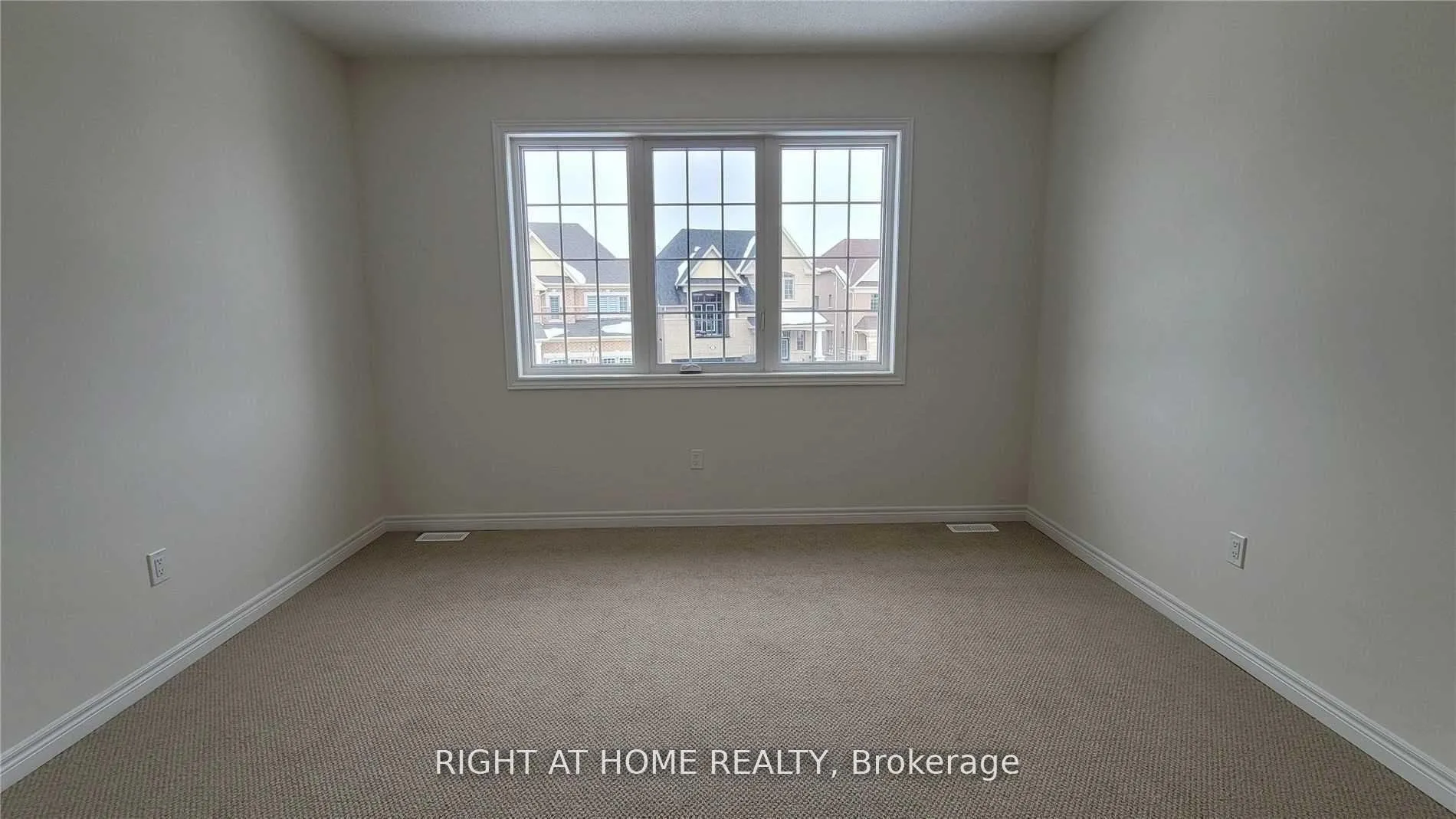 Photo 9 of 199 Miyako Court, Oshawa, Windfields — HOMEH