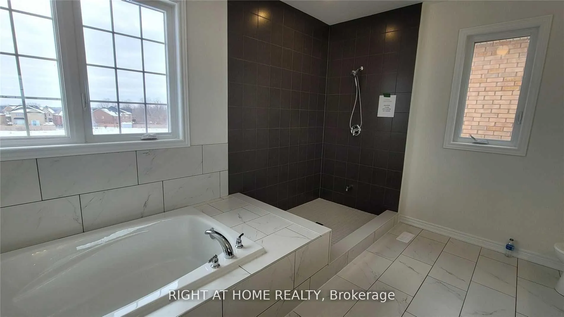 Photo 15 of 199 Miyako Court, Oshawa, Windfields — HOMEH