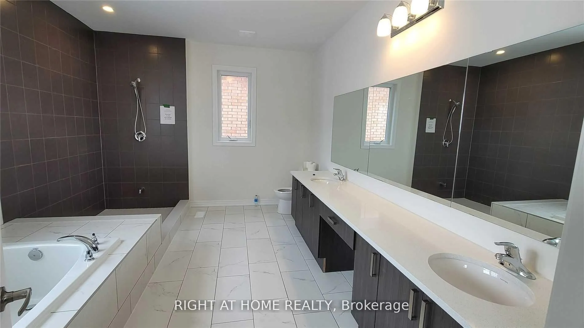 Photo 17 of 199 Miyako Court, Oshawa, Windfields — HOMEH
