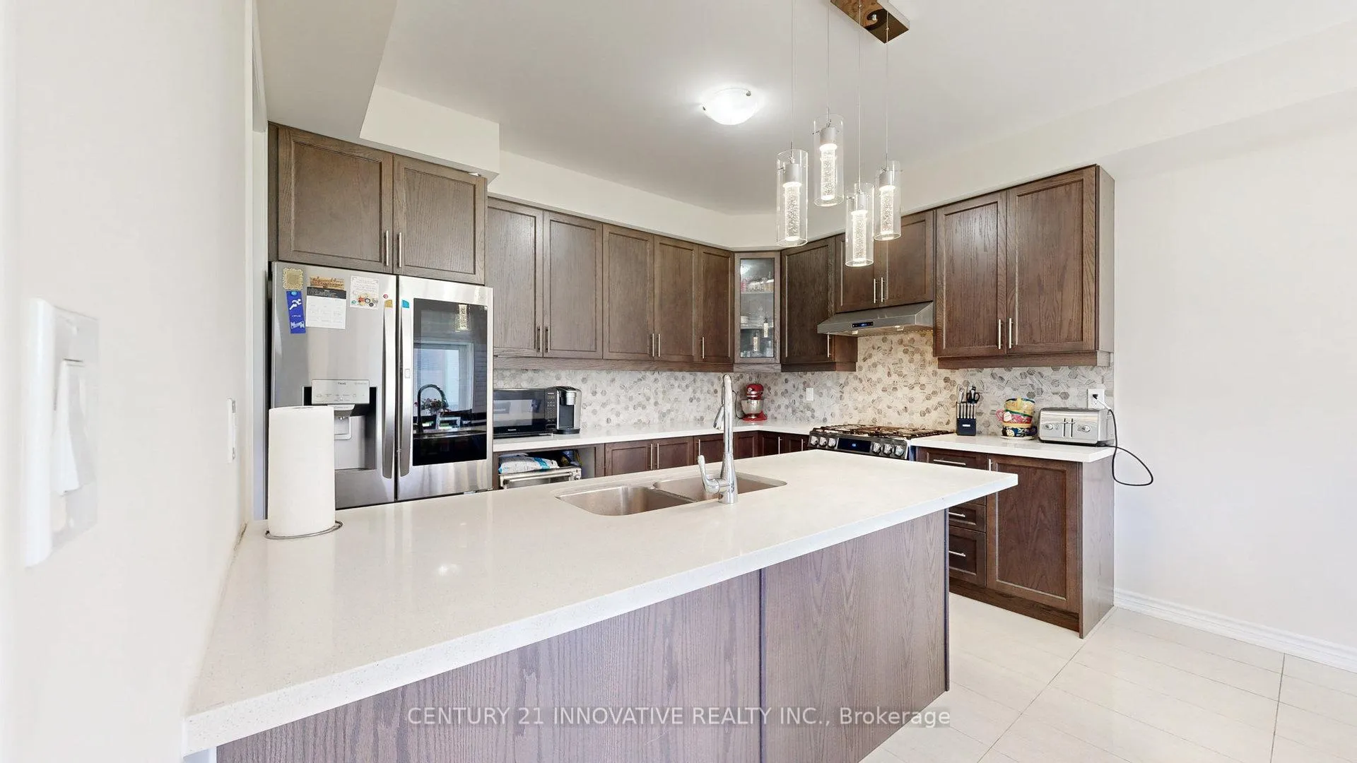 Photo 12 of 220 Fleetwood Drive, Oshawa, Eastdale — HOMEH