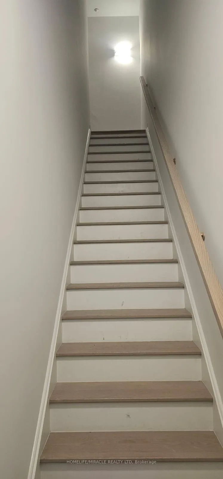 Photo 2 of Unit 2, 1491 O'Connor Drive, Toronto, East York — HOMEH