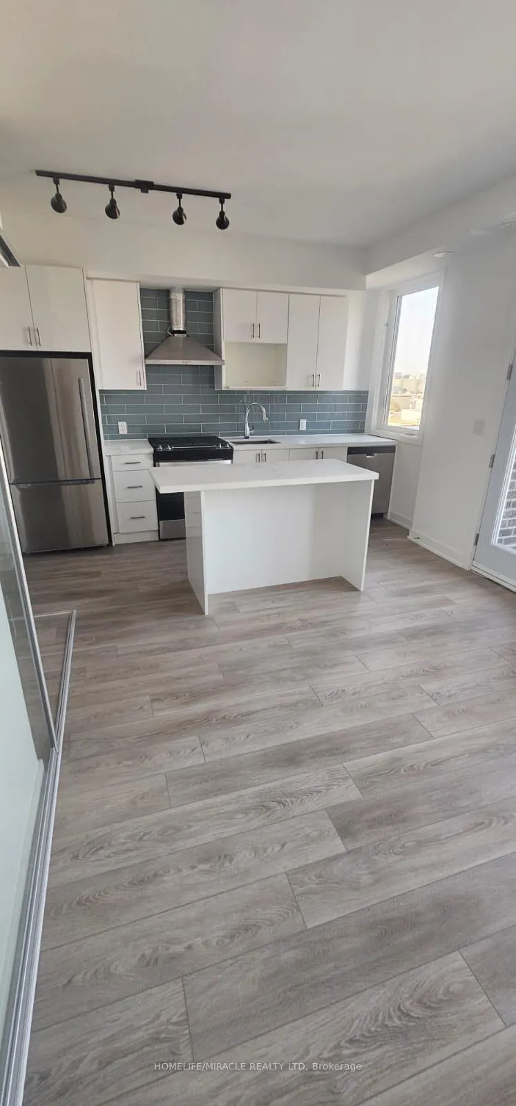 Photo 6 of Unit 2, 1491 O'Connor Drive, Toronto, East York — HOMEH