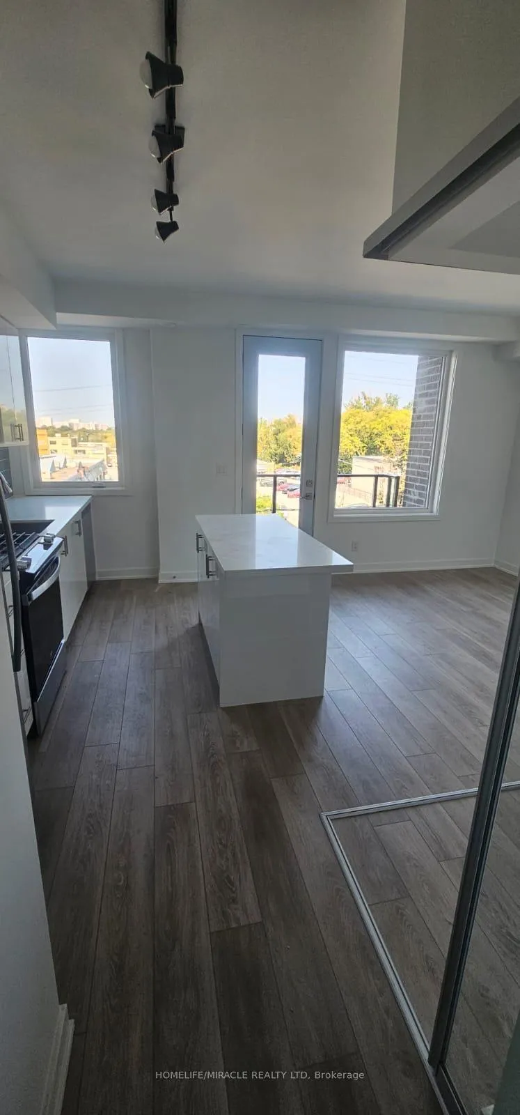 Photo 8 of Unit 2, 1491 O'Connor Drive, Toronto, East York — HOMEH