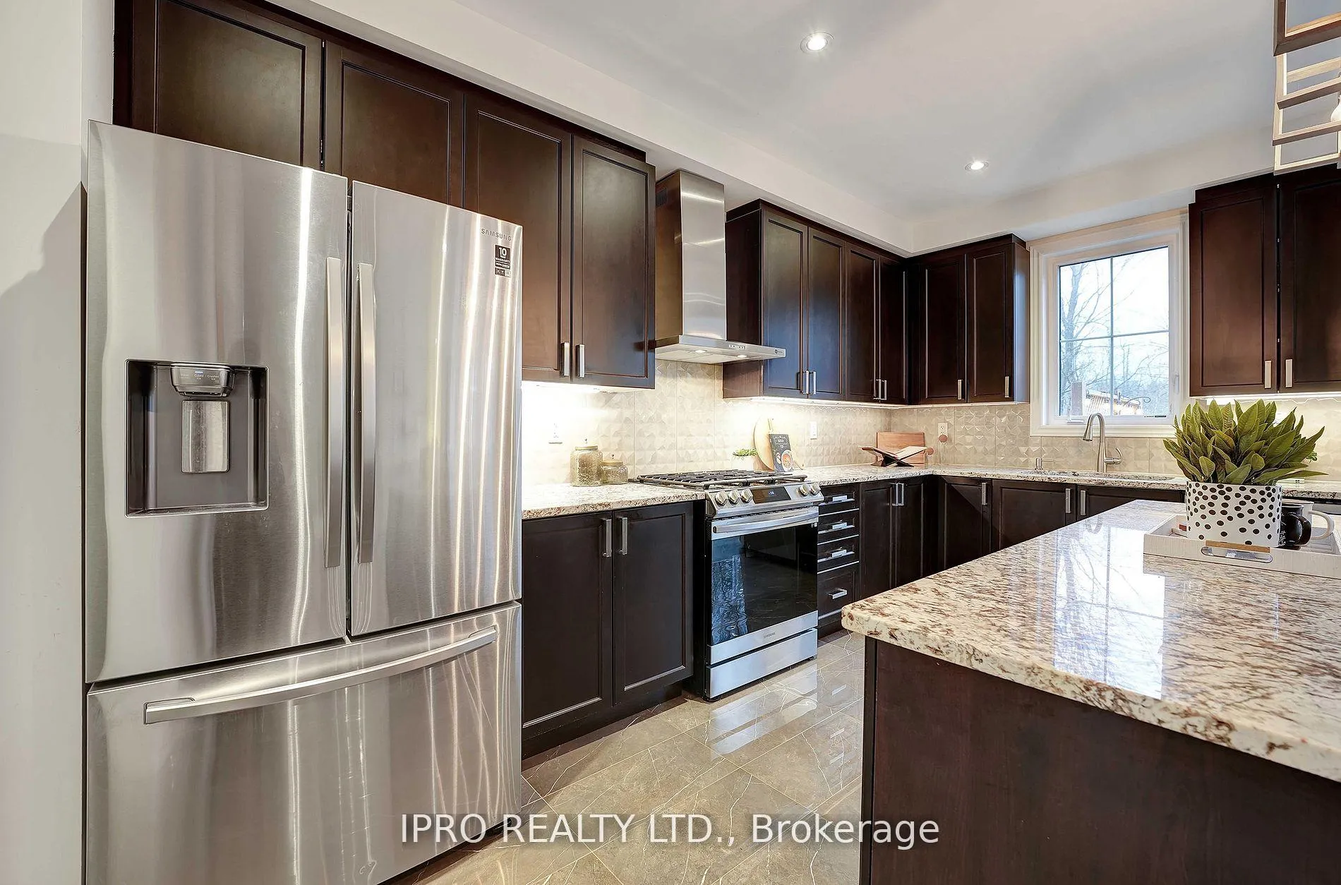 Photo 12 of 109 Auckland Drive, Whitby, Rural Whitby — HOMEH