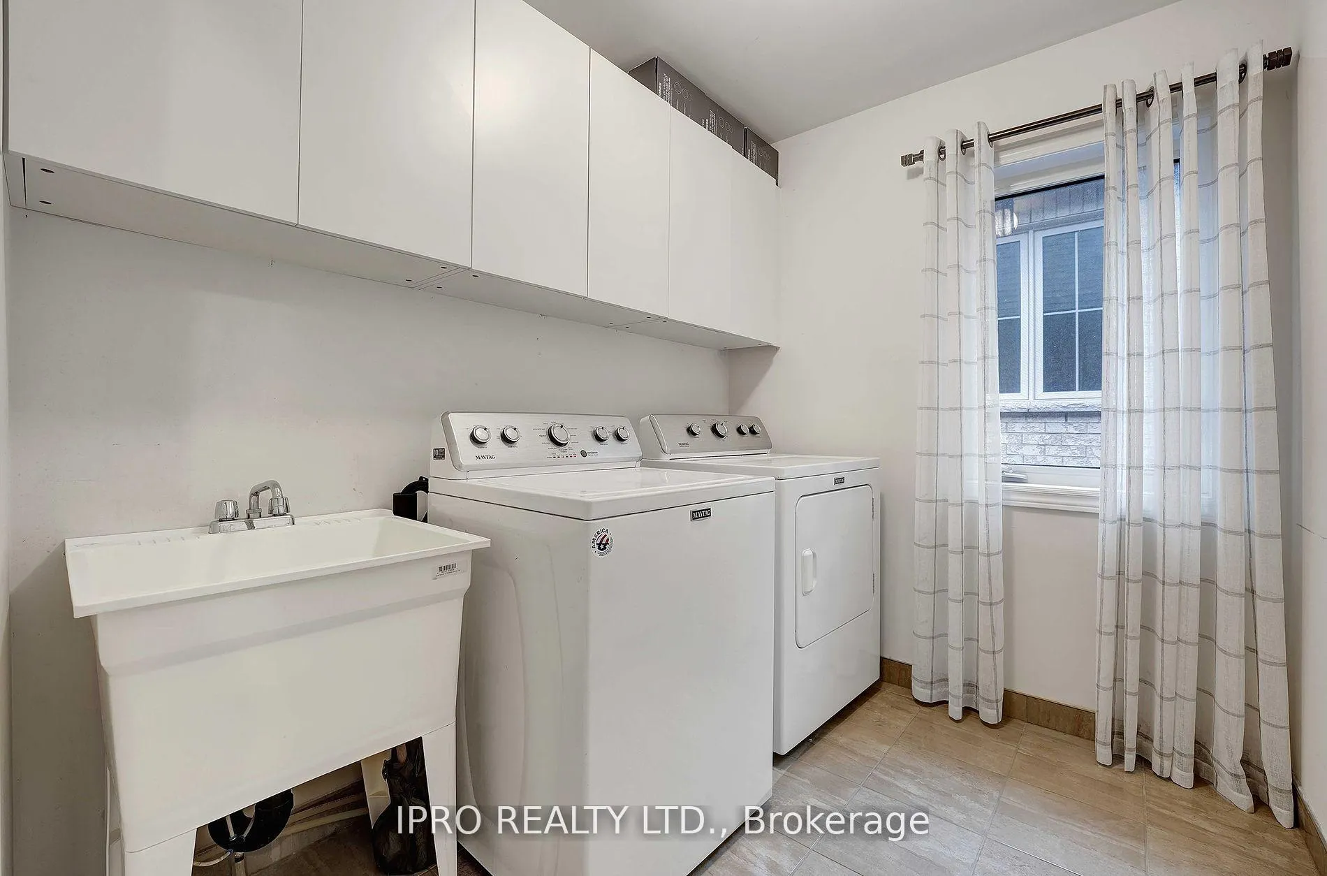 Photo 34 of 109 Auckland Drive, Whitby, Rural Whitby — HOMEH