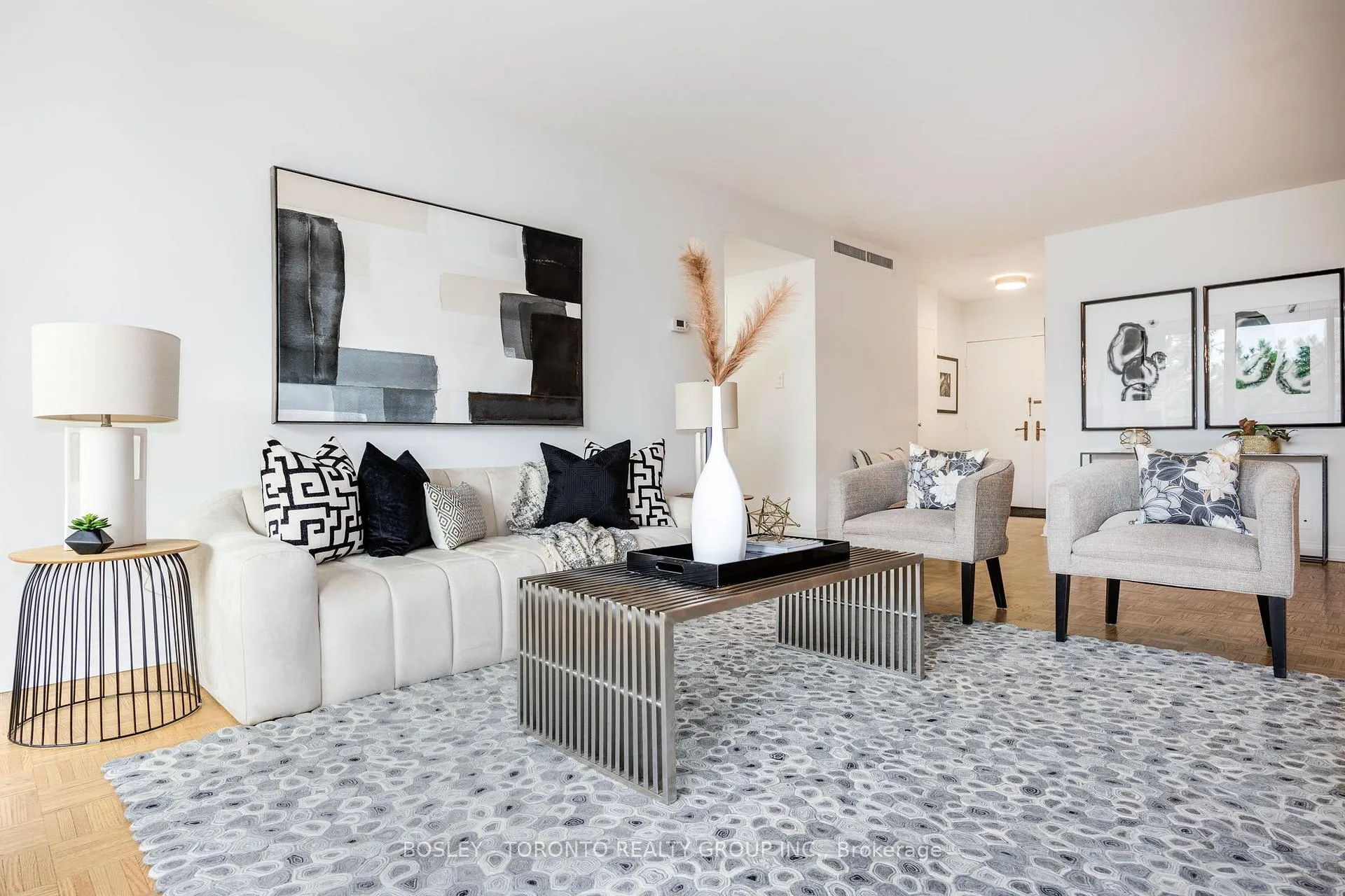 Photo 4 of Unit 511, 350 Lonsdale Road, Toronto, Forest Hill South — HOMEH