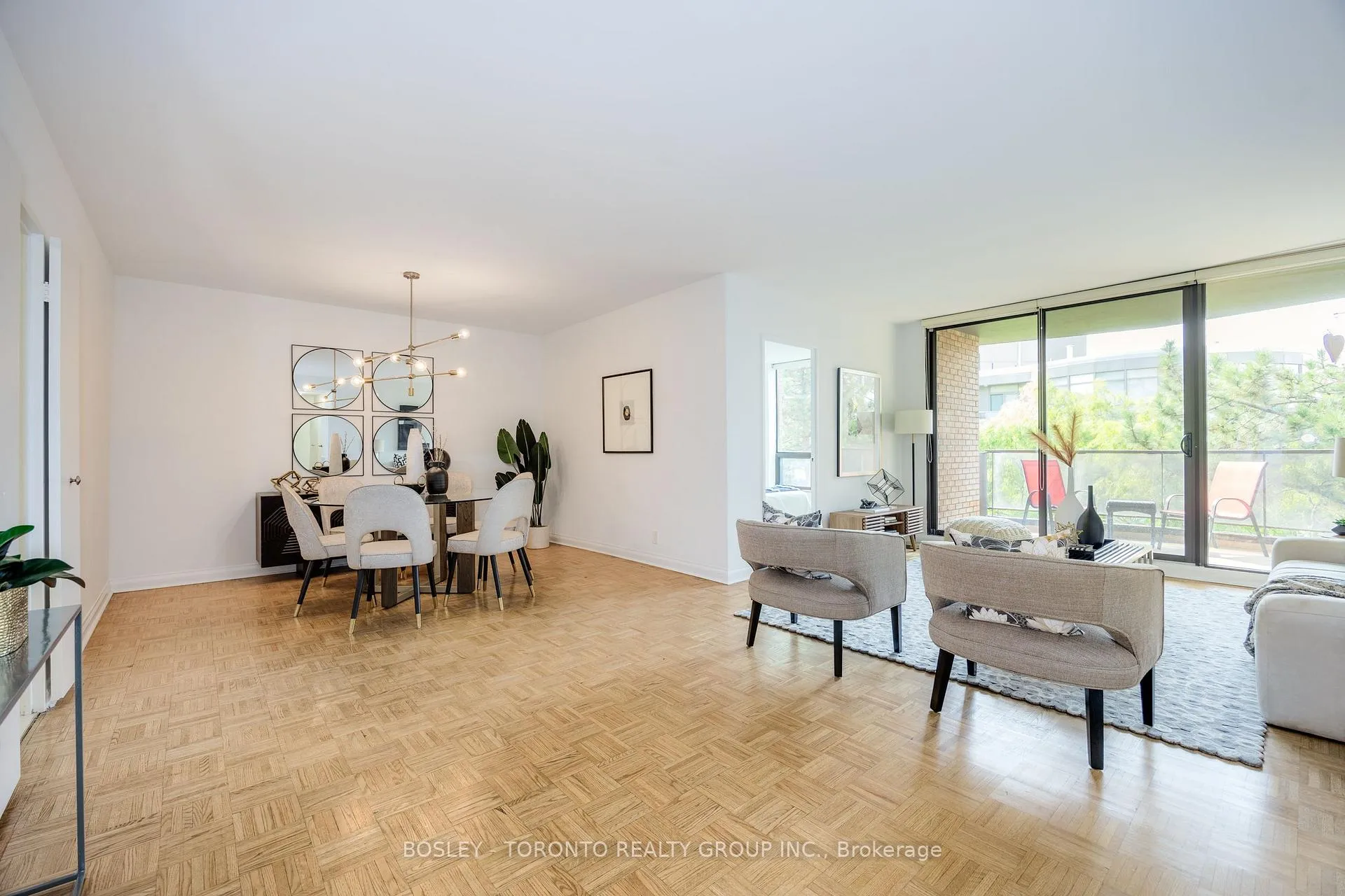 Photo 6 of Unit 511, 350 Lonsdale Road, Toronto, Forest Hill South — HOMEH