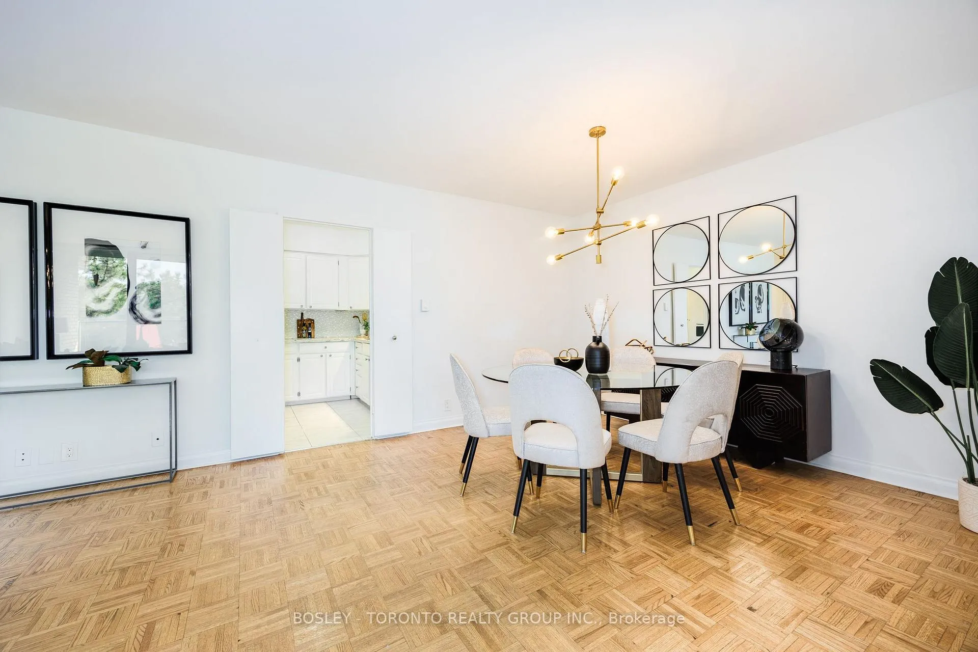 Photo 8 of Unit 511, 350 Lonsdale Road, Toronto, Forest Hill South — HOMEH