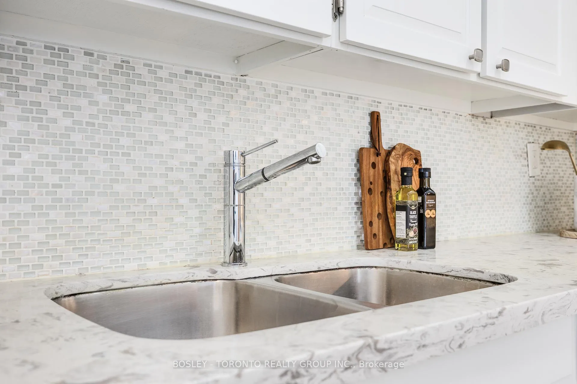 Photo 13 of Unit 511, 350 Lonsdale Road, Toronto, Forest Hill South — HOMEH