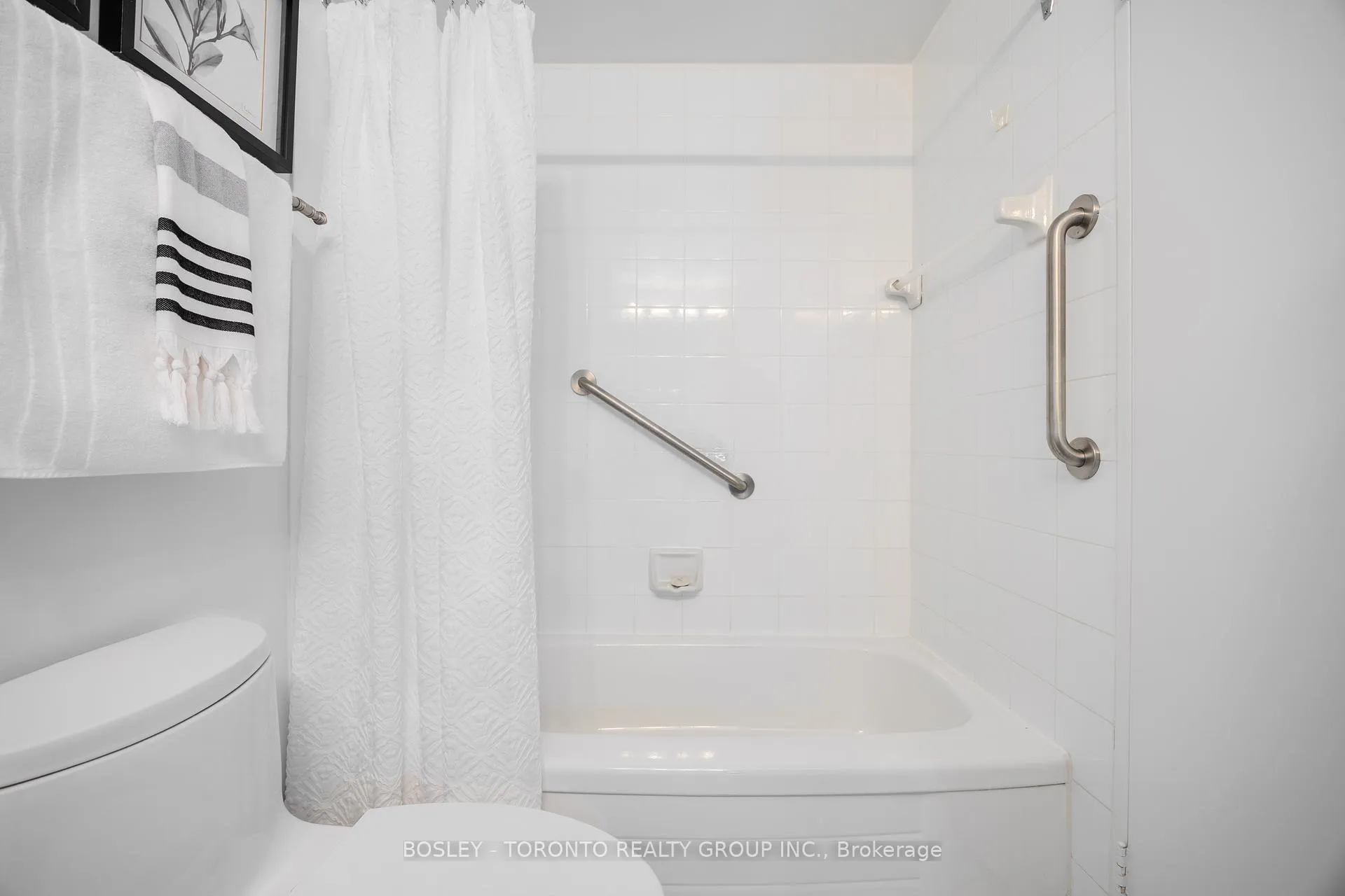 Photo 22 of Unit 511, 350 Lonsdale Road, Toronto, Forest Hill South — HOMEH