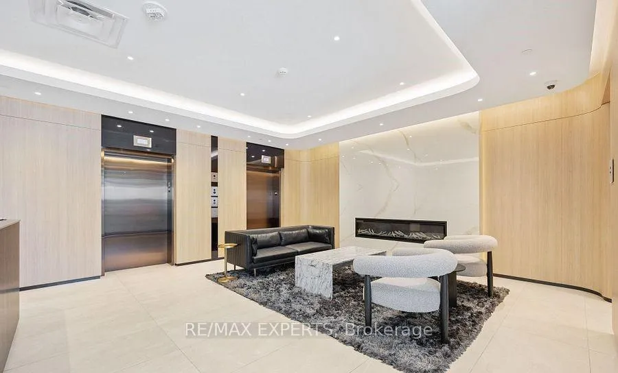 Photo 3 of Unit 709, 185 Alberta Avenue, Toronto, Oakwood Village — HOMEH