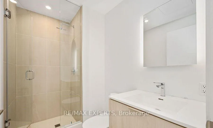 Photo 5 of Unit 709, 185 Alberta Avenue, Toronto, Oakwood Village — HOMEH