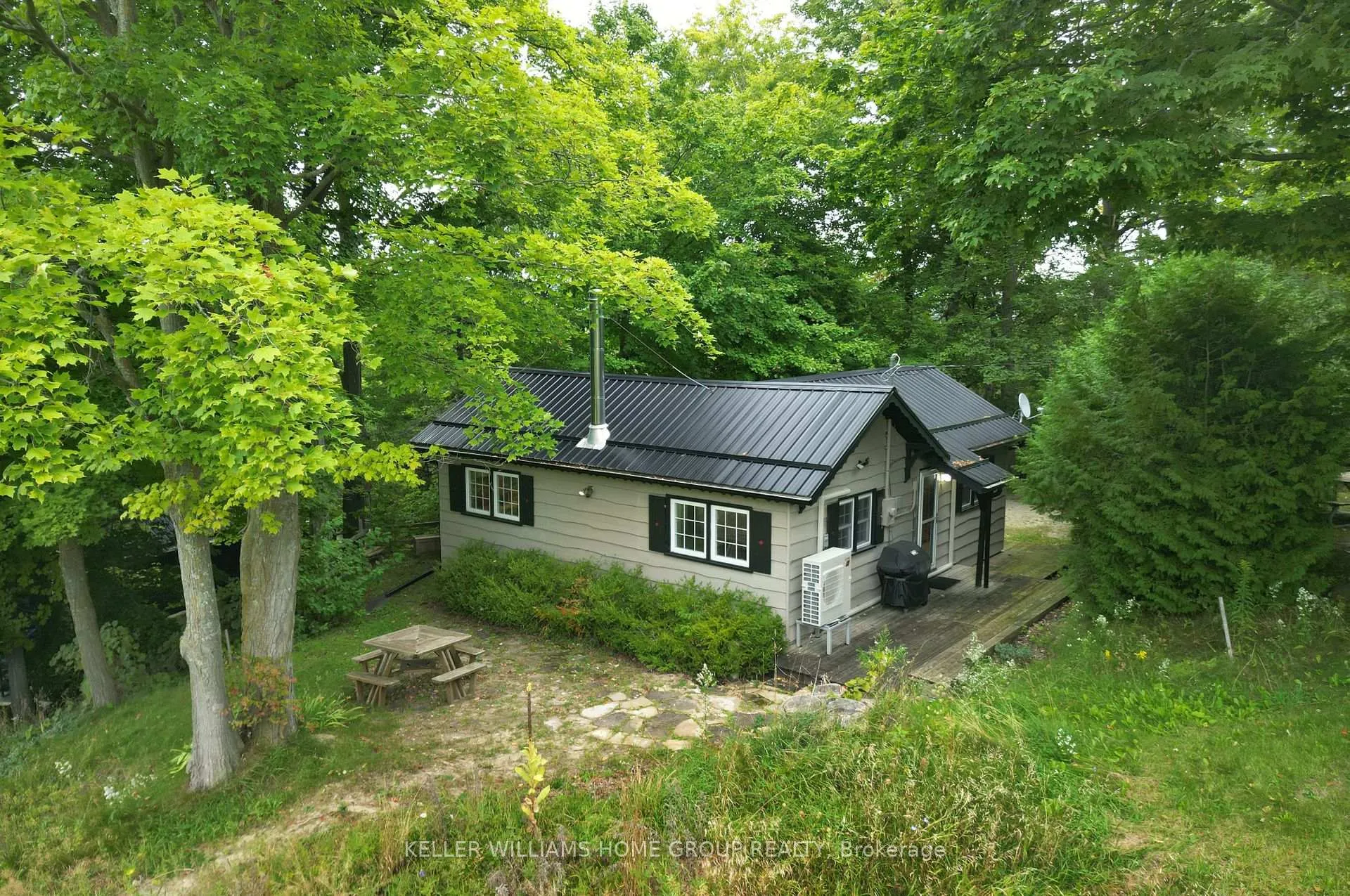 Photo 6 of 3 Valley View Close, Mulmur, Rural Mulmur — HOMEH