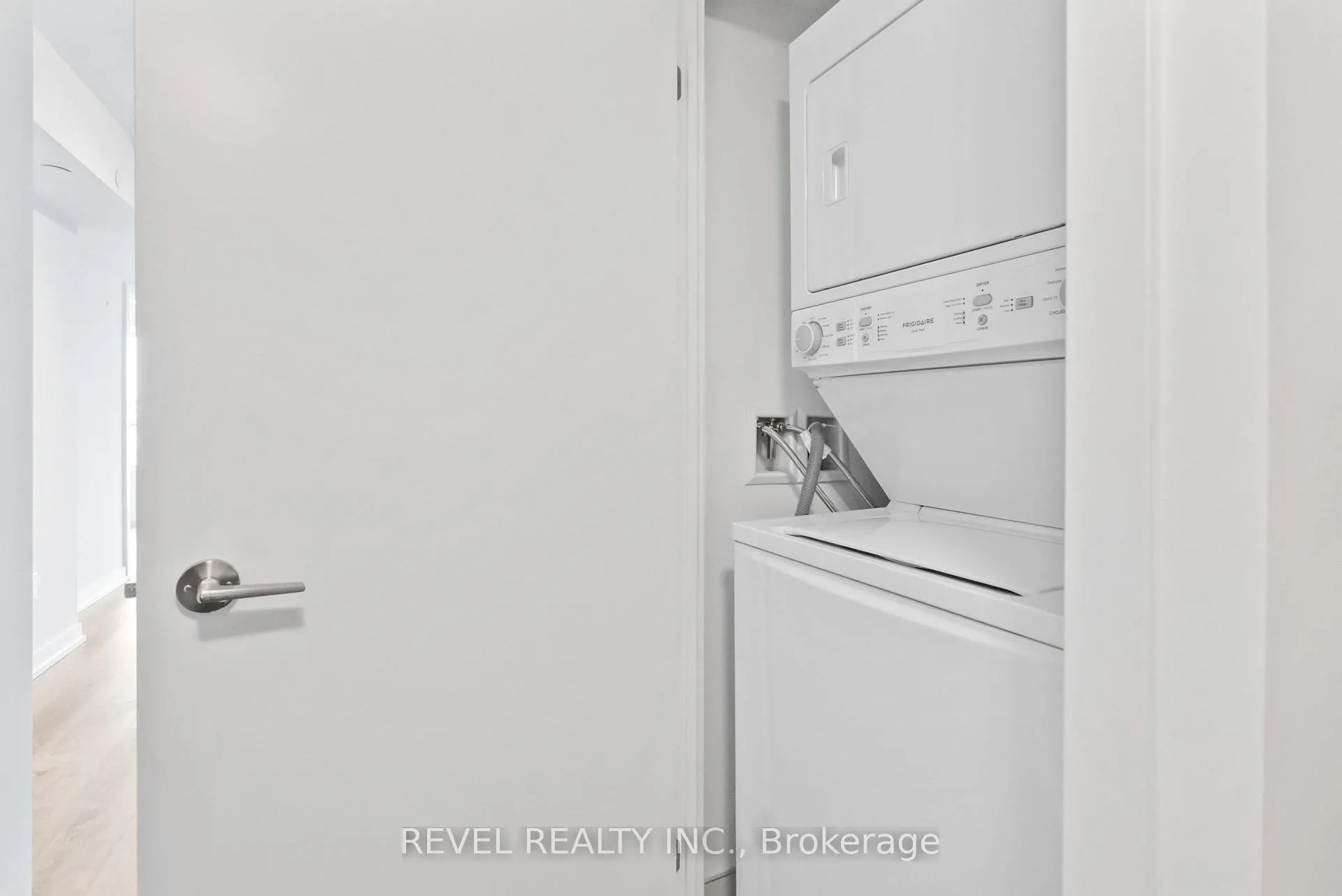 Photo 3 of Unit 2212, 1435 Celebration Drive, Pickering, Bay Ridges — HOMEH