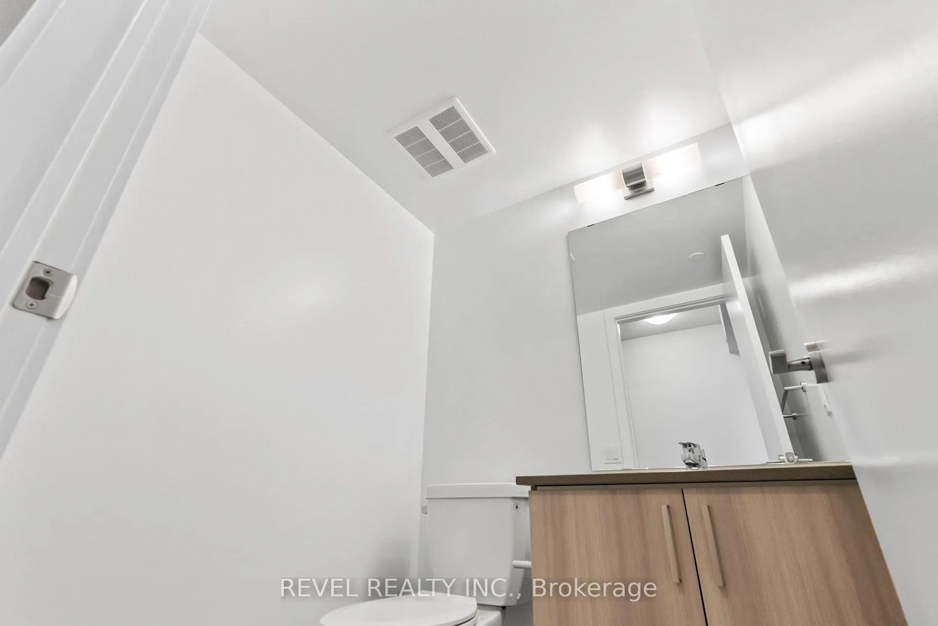 Photo 6 of Unit 2212, 1435 Celebration Drive, Pickering, Bay Ridges — HOMEH