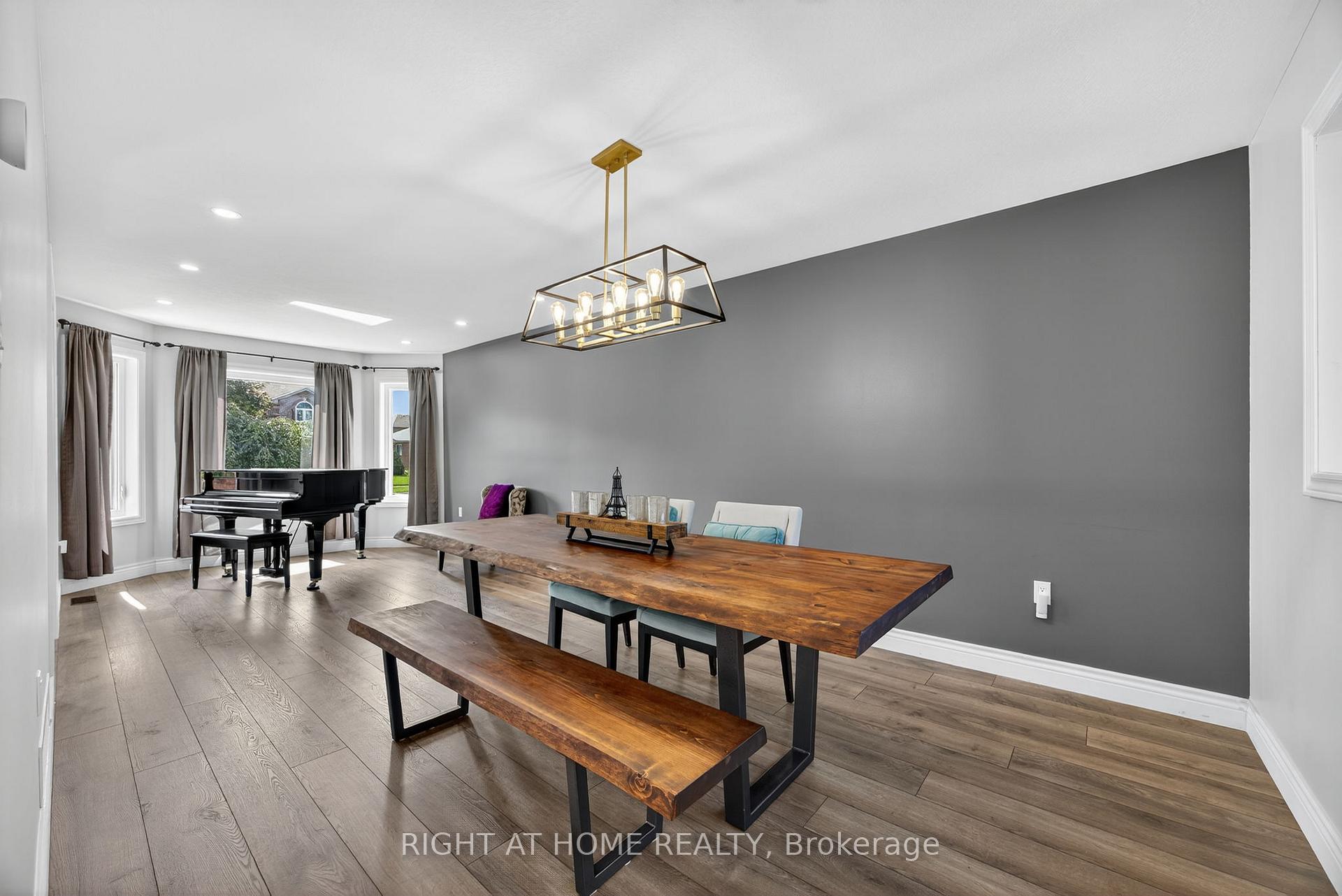 Photo 8 of 18 Amberview Drive, Georgina, Keswick South — HOMEH
