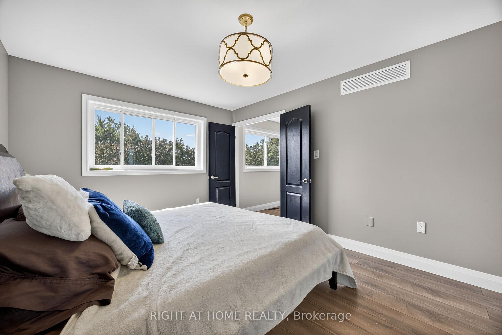 Photo 17 of 18 Amberview Drive, Georgina, Keswick South — HOMEH