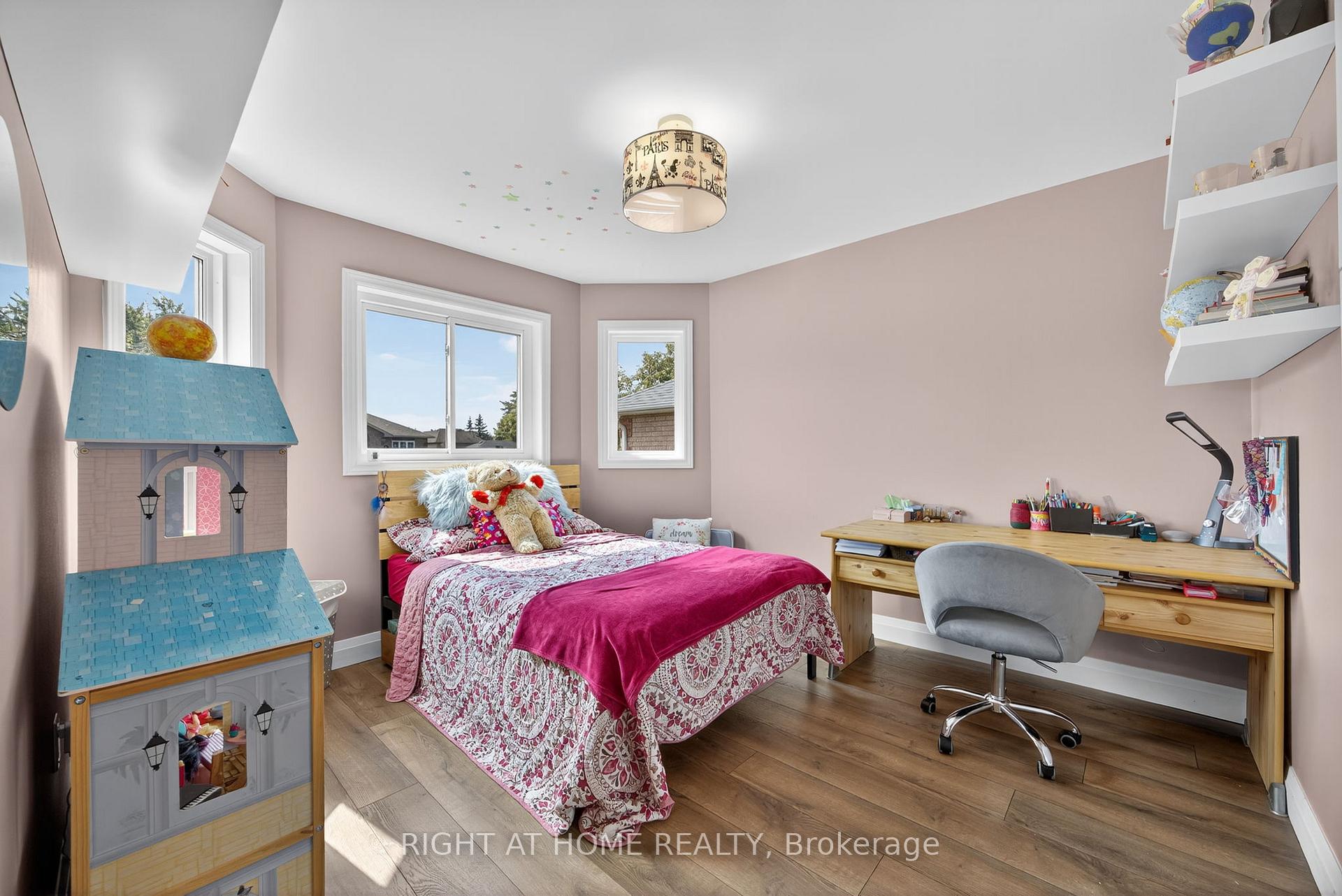 Photo 20 of 18 Amberview Drive, Georgina, Keswick South — HOMEH