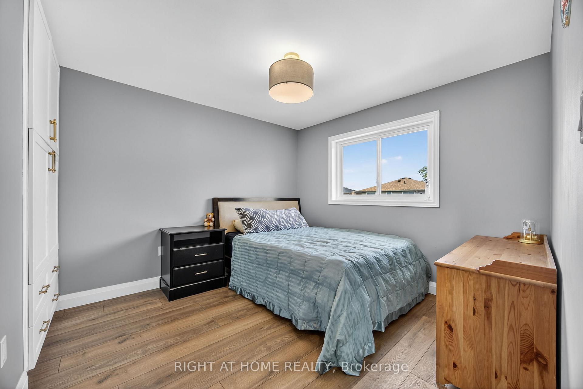 Photo 22 of 18 Amberview Drive, Georgina, Keswick South — HOMEH