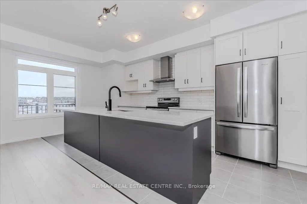 Photo 1 of 90 Lomond Lane, Kitchener — HOMEH