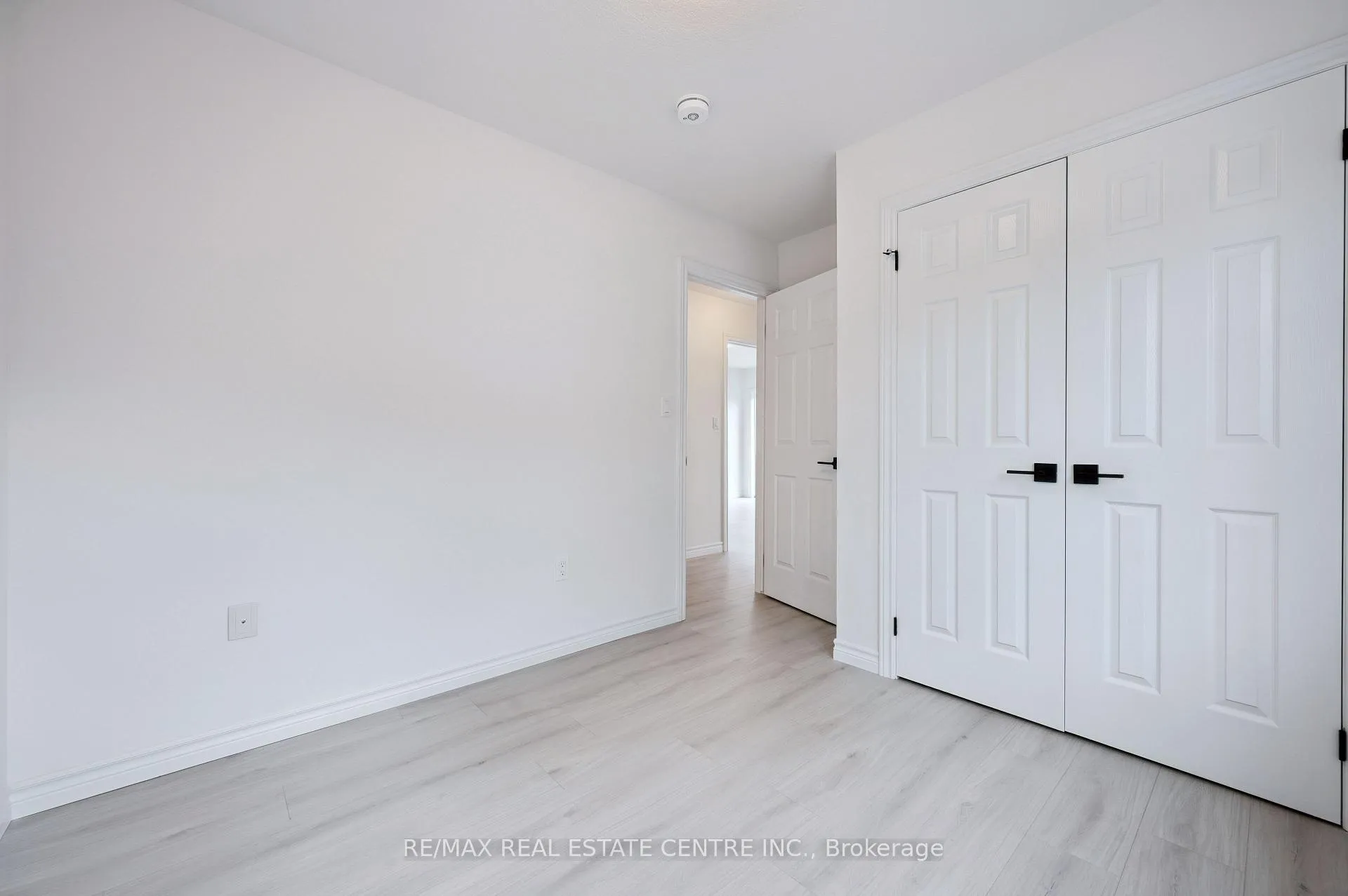 Photo 18 of 90 Lomond Lane, Kitchener — HOMEH