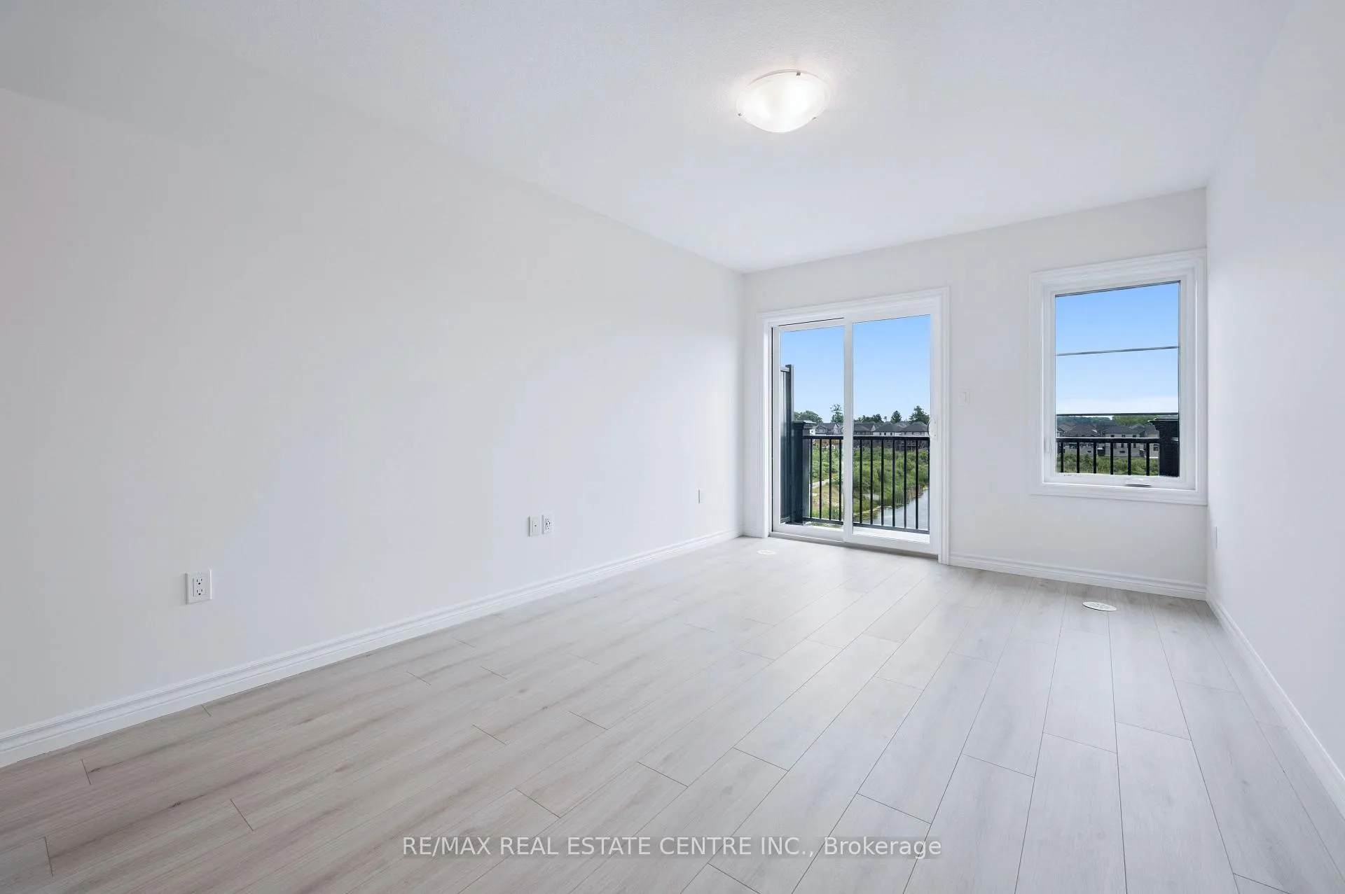 Photo 20 of 90 Lomond Lane, Kitchener — HOMEH
