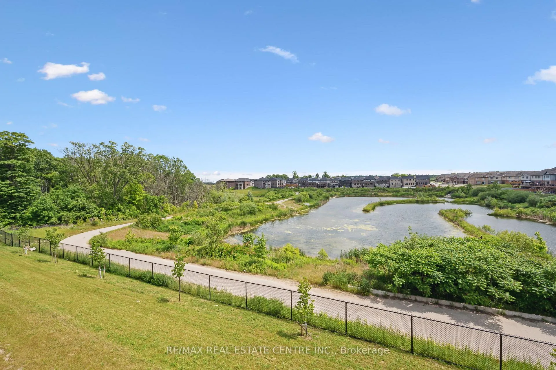 Photo 27 of 90 Lomond Lane, Kitchener — HOMEH