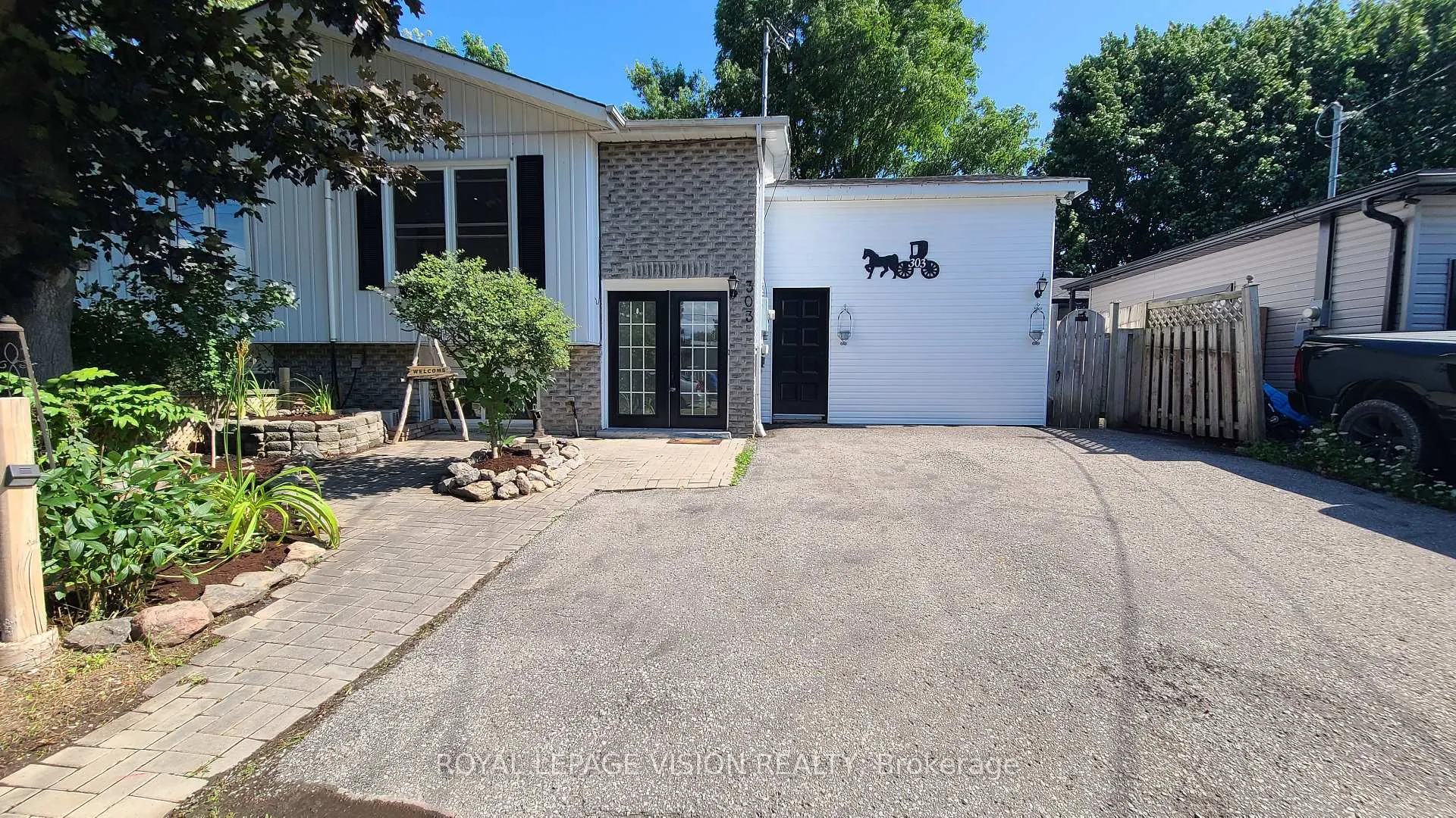 Photo 2 of 303 Beech Street W, Whitby, Downtown Whitby — HOMEH